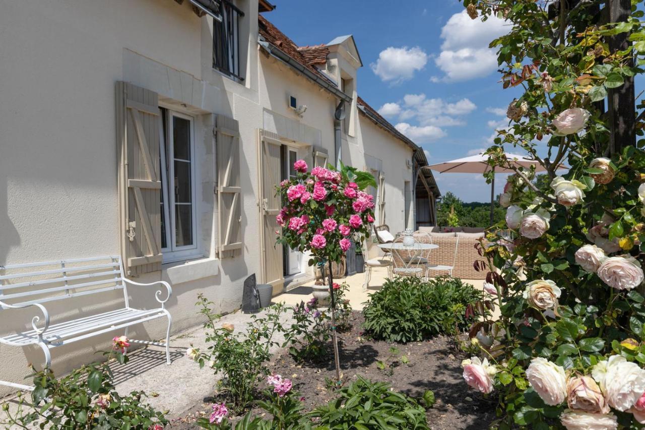 Le Clos Des Roses Chambres Et Tables D Hotes Meusnes Exteriör bild