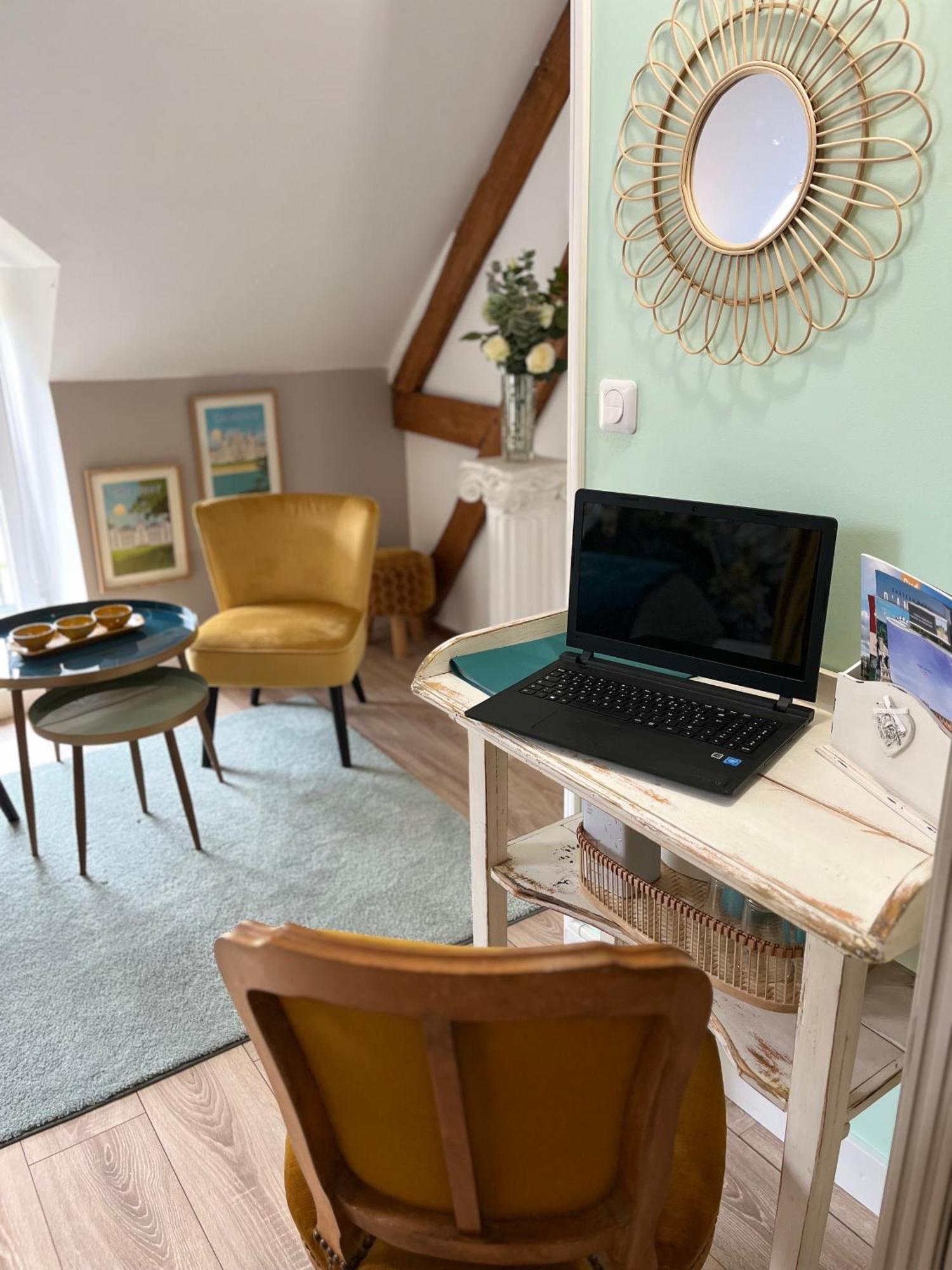 Le Clos Des Roses Chambres Et Tables D Hotes Meusnes Exteriör bild